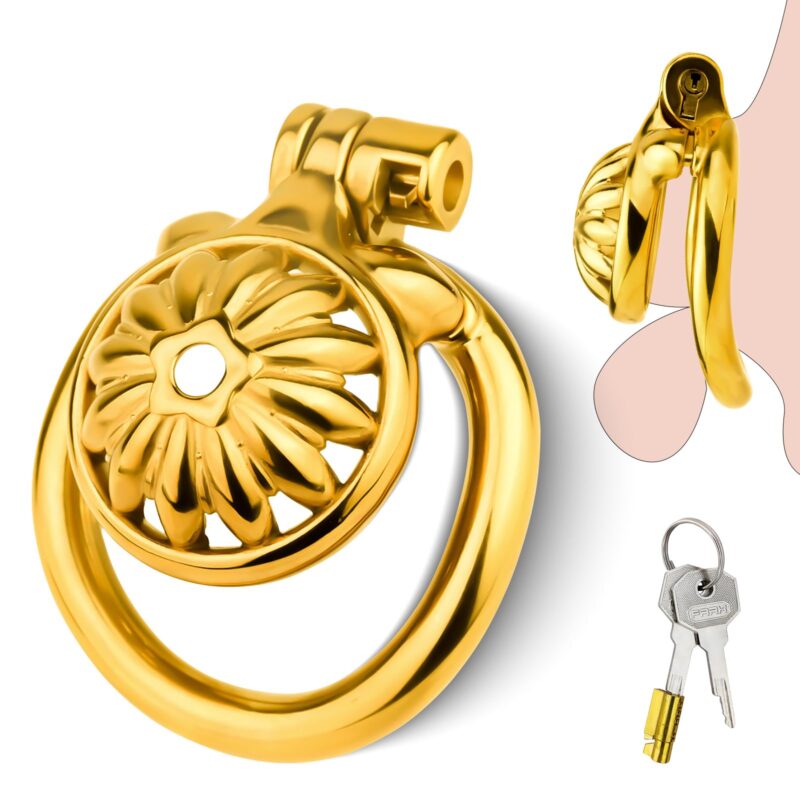 Wearing effect of Golden Metal Chastity Cage